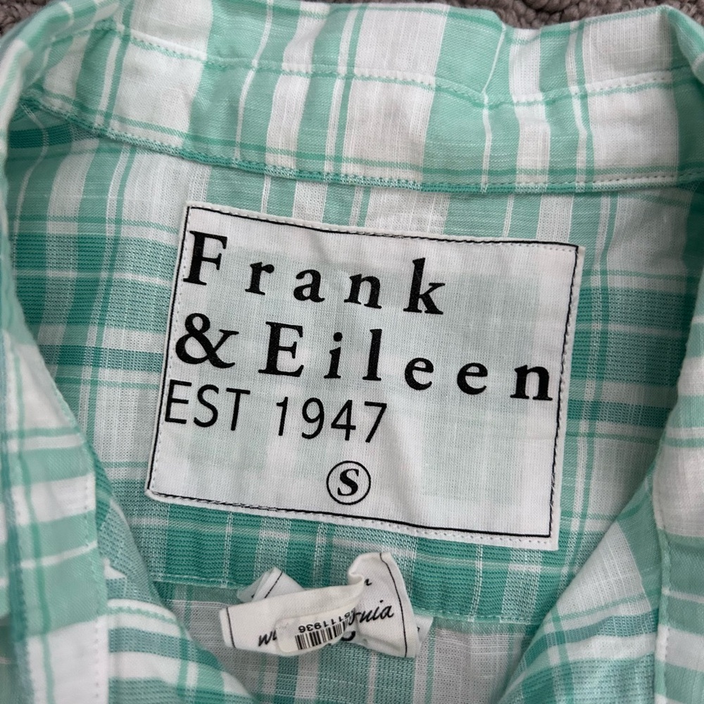 Frank & Eileen Relaxed Button-Up Shirt
Mint Green Plaid
Woven In Italy
Small - Picture 5 of 12